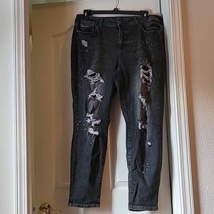 Judy Blue Distressed Boyfriend fit jeans